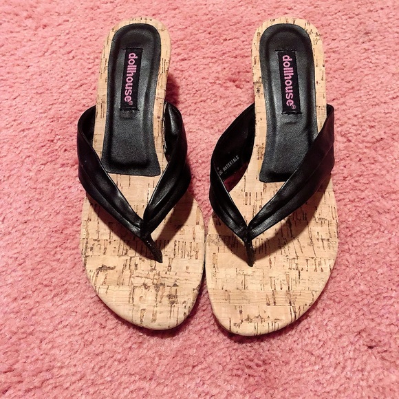 NWOT Dollhouse Kitten Heels - Picture 3 of 9